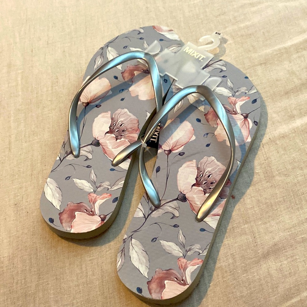 NWTS MIXIT Flip Flops